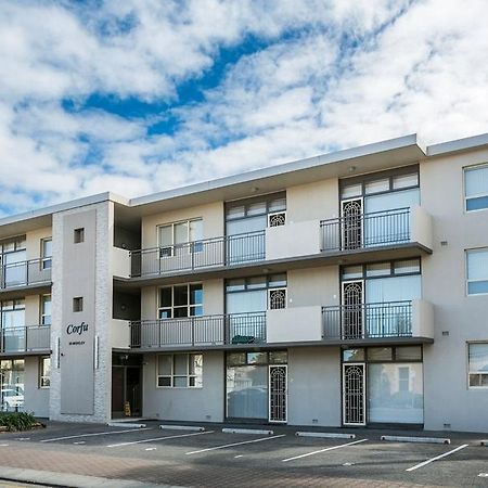 Glenelg Holiday Apartments - Corfu Adelaide Oda fotoğraf