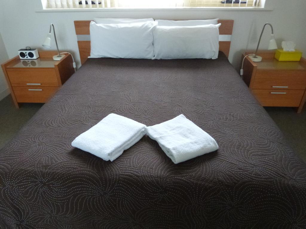 Glenelg Holiday Apartments - Corfu Adelaide Oda fotoğraf