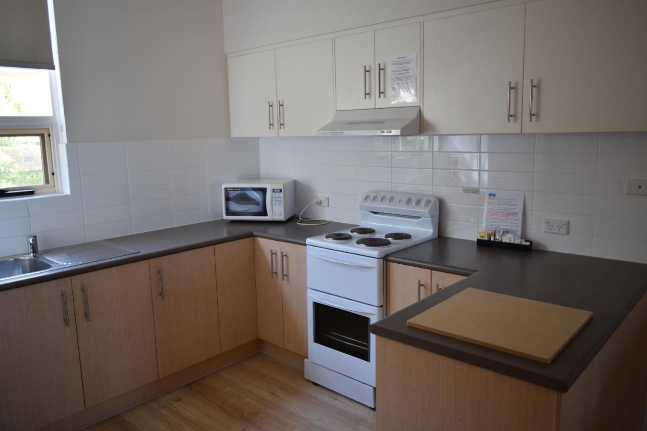 Glenelg Holiday Apartments - Corfu Adelaide Dış mekan fotoğraf